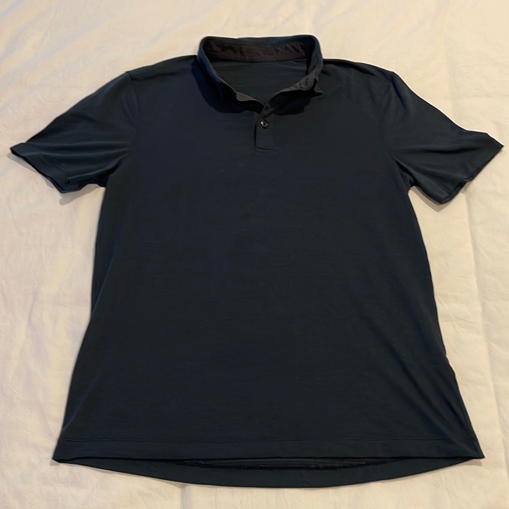 Mens Medium Lululemon Polo with antistatic and anti-smell/germ metal woven in.